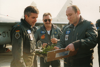 Illustration for article titled How To Win In A Dogfight: Stories From A Pilot Who Flew F-16s And MiGs
